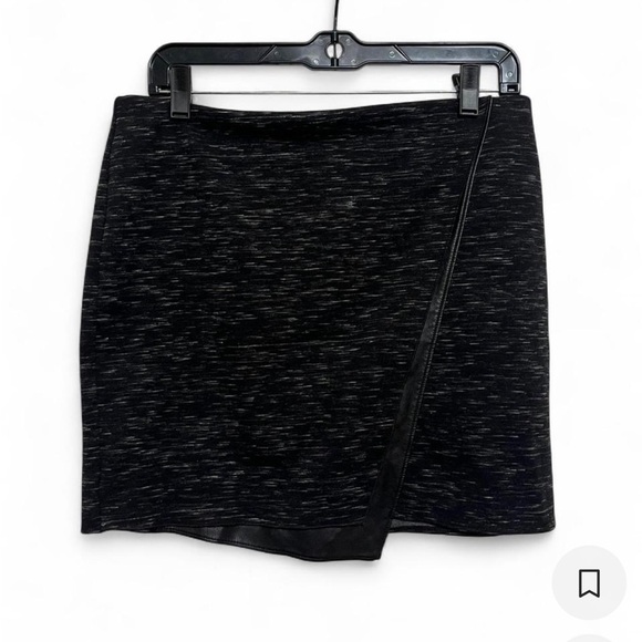 Kenneth Cole Charcoal Mini Skirt with Sleek Detail - Picture 1 of 4